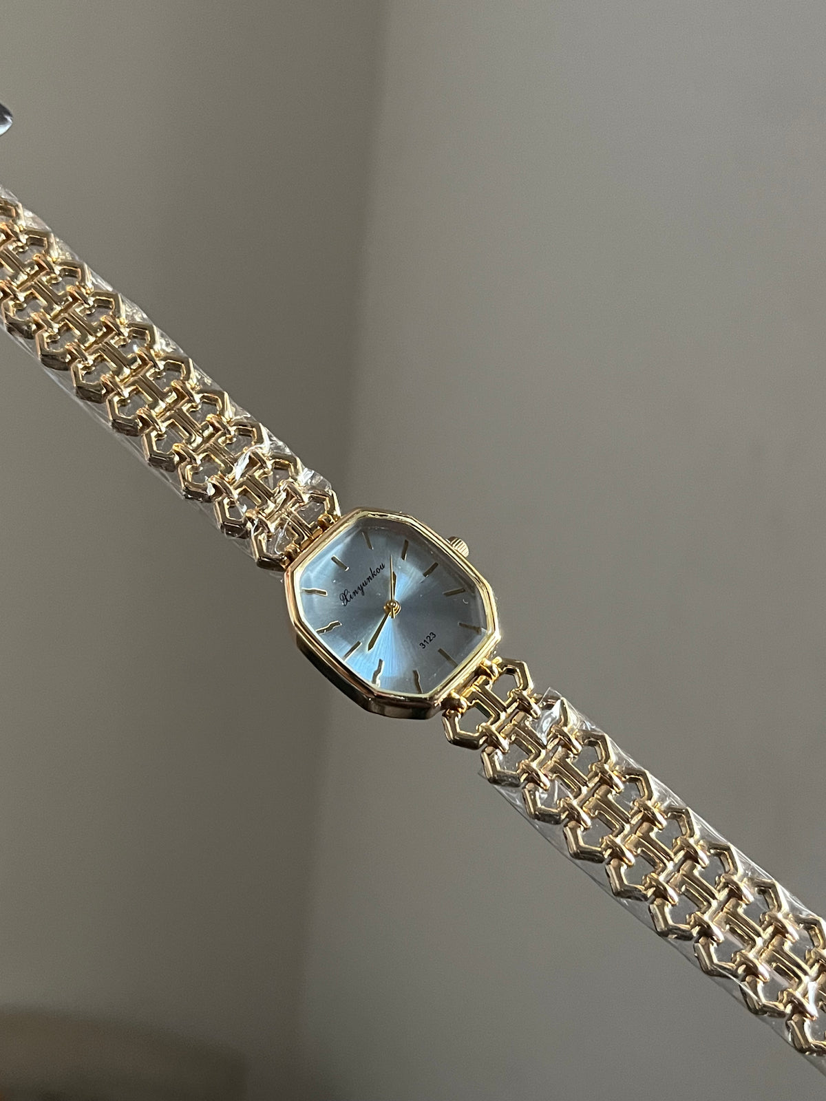 vintage watch 70