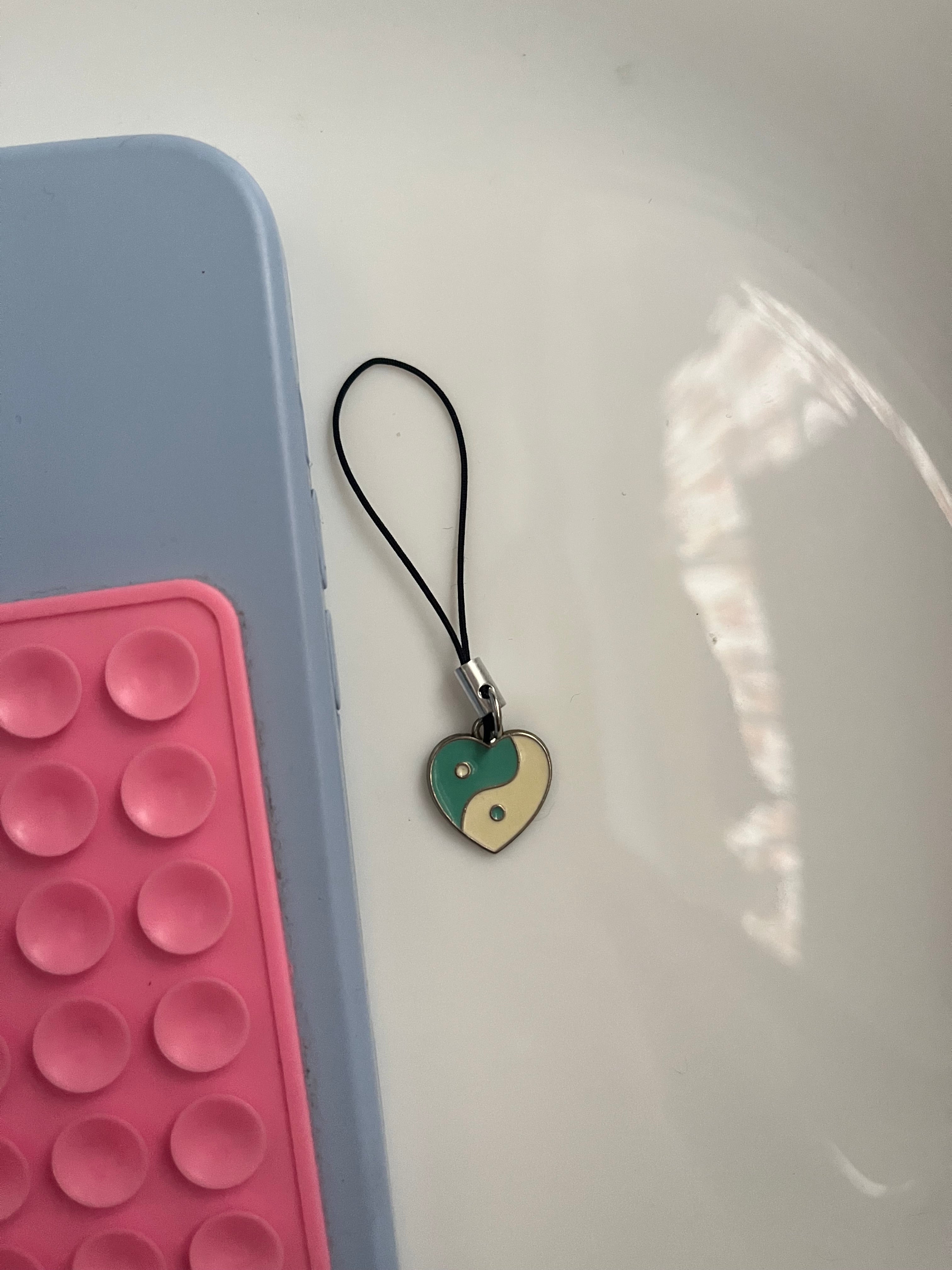 blue y2k phone hanging