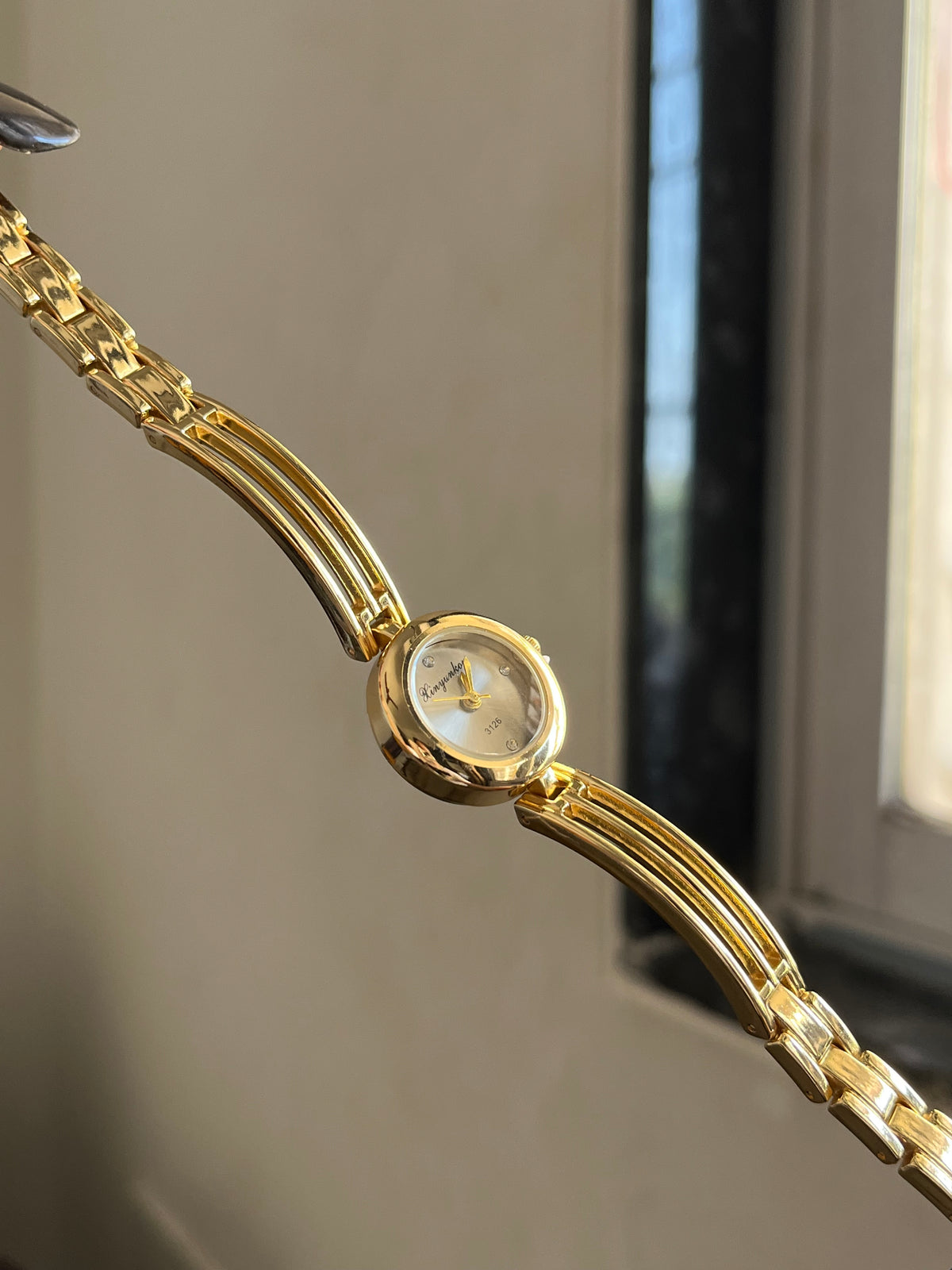 vintage watch 77