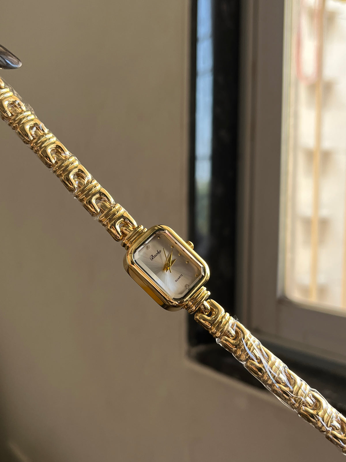 vintage watch 37
