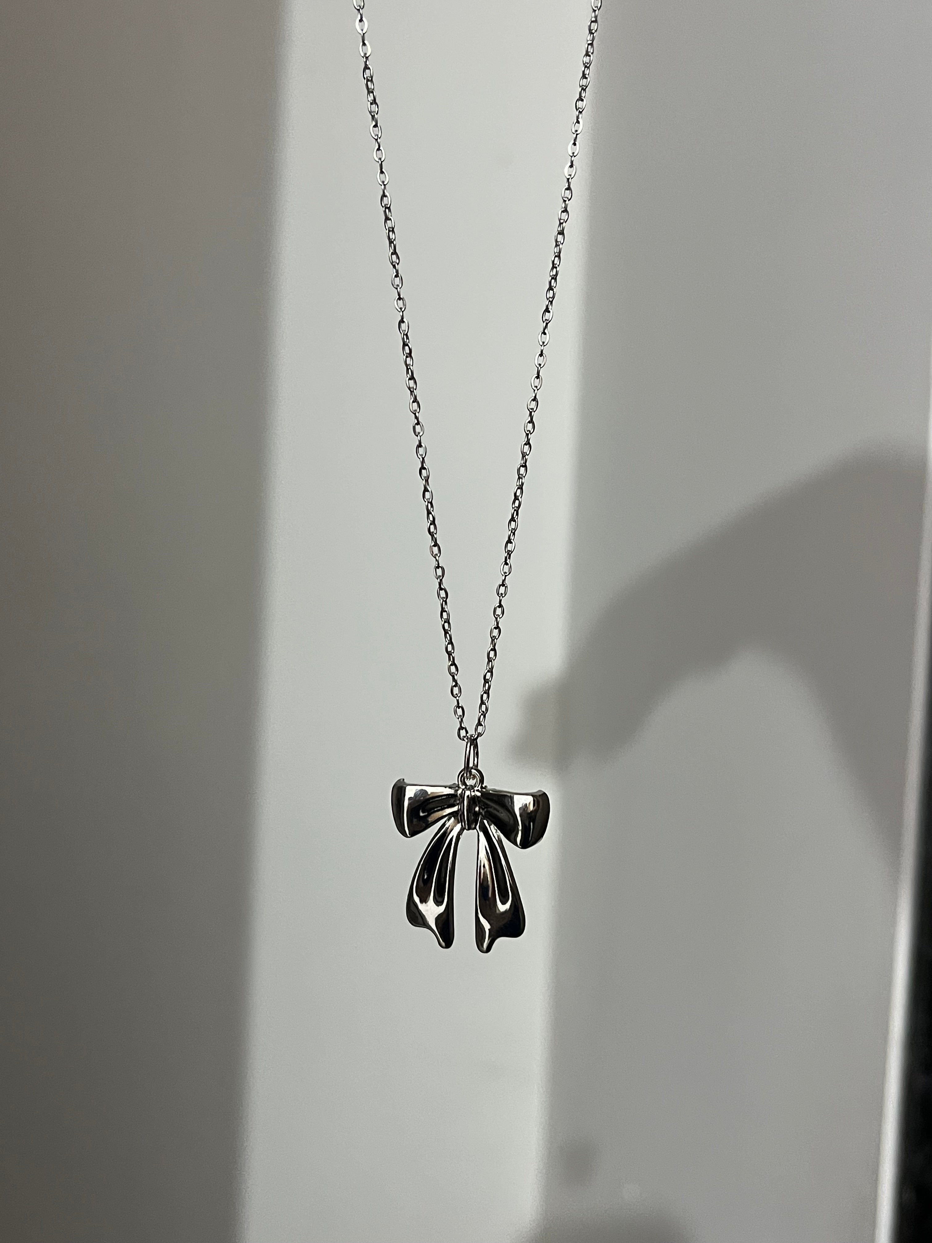 solid bow chain