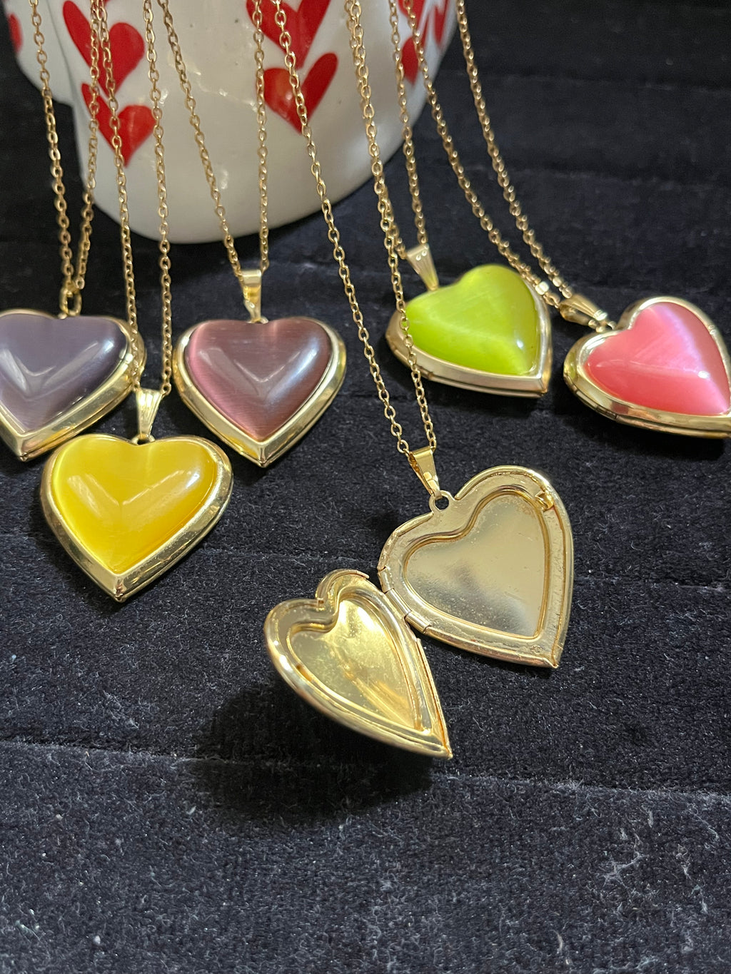 Openable monalisa photo pendants