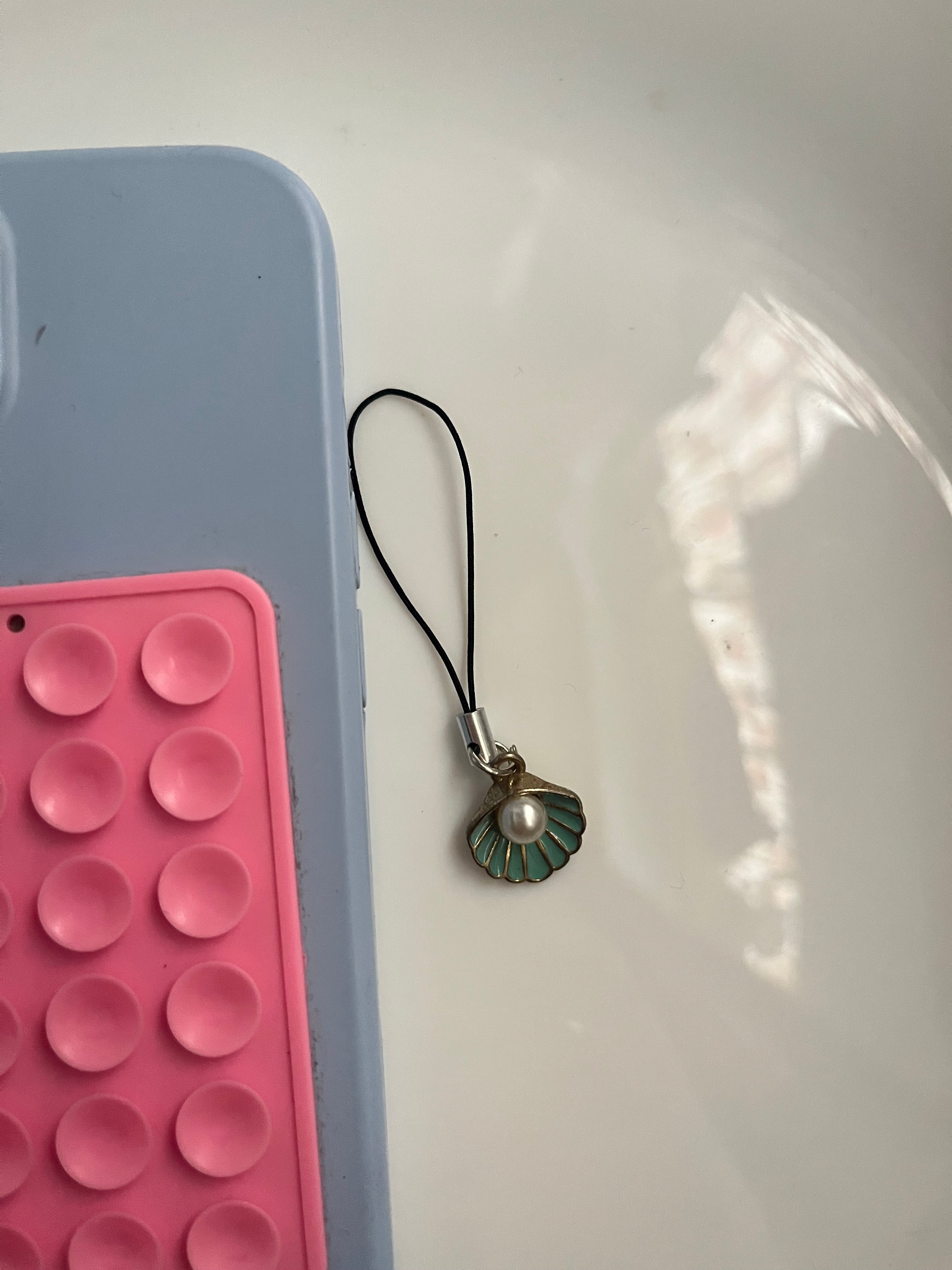 seashell phone hanging