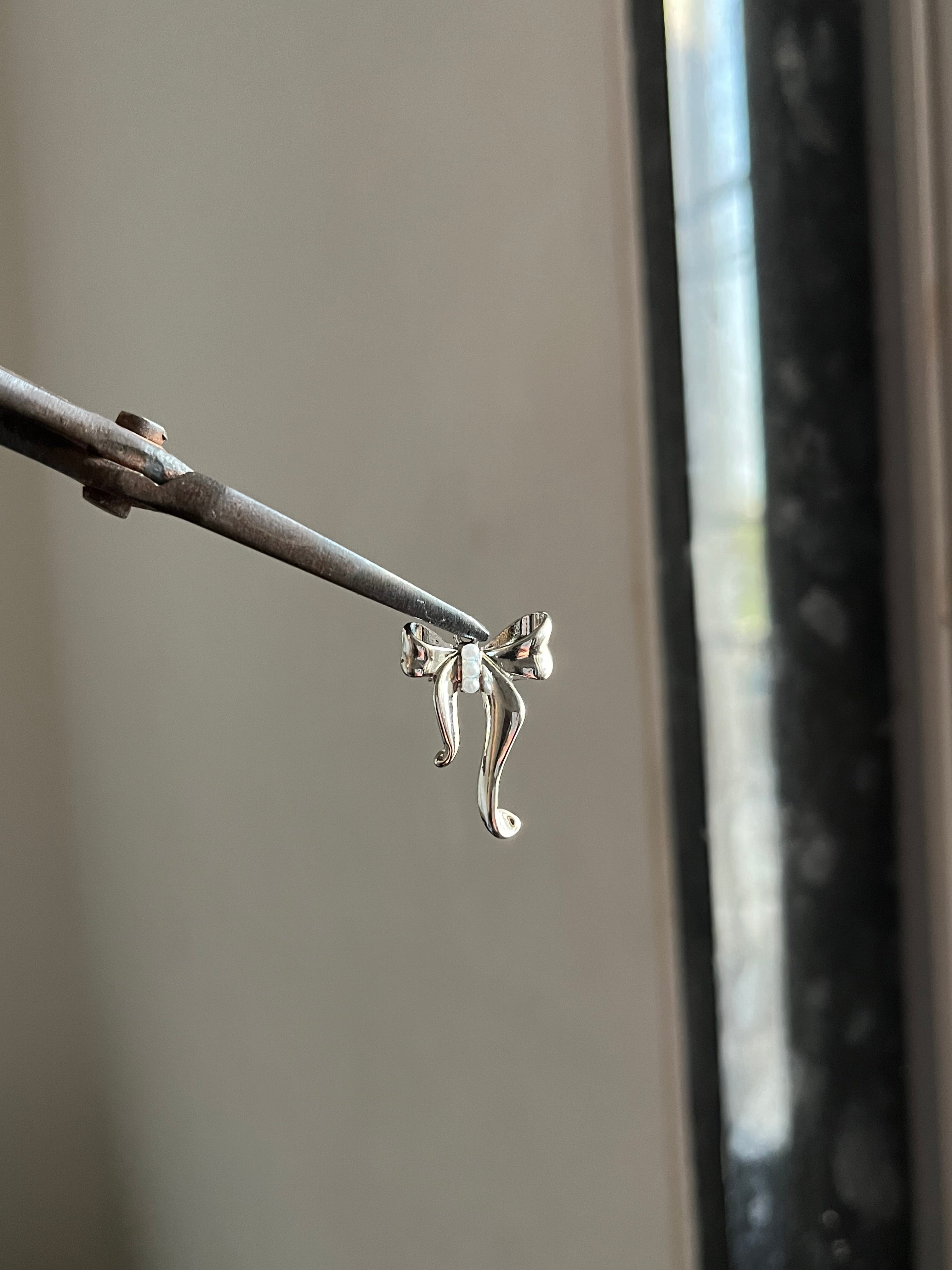 classic bow charm