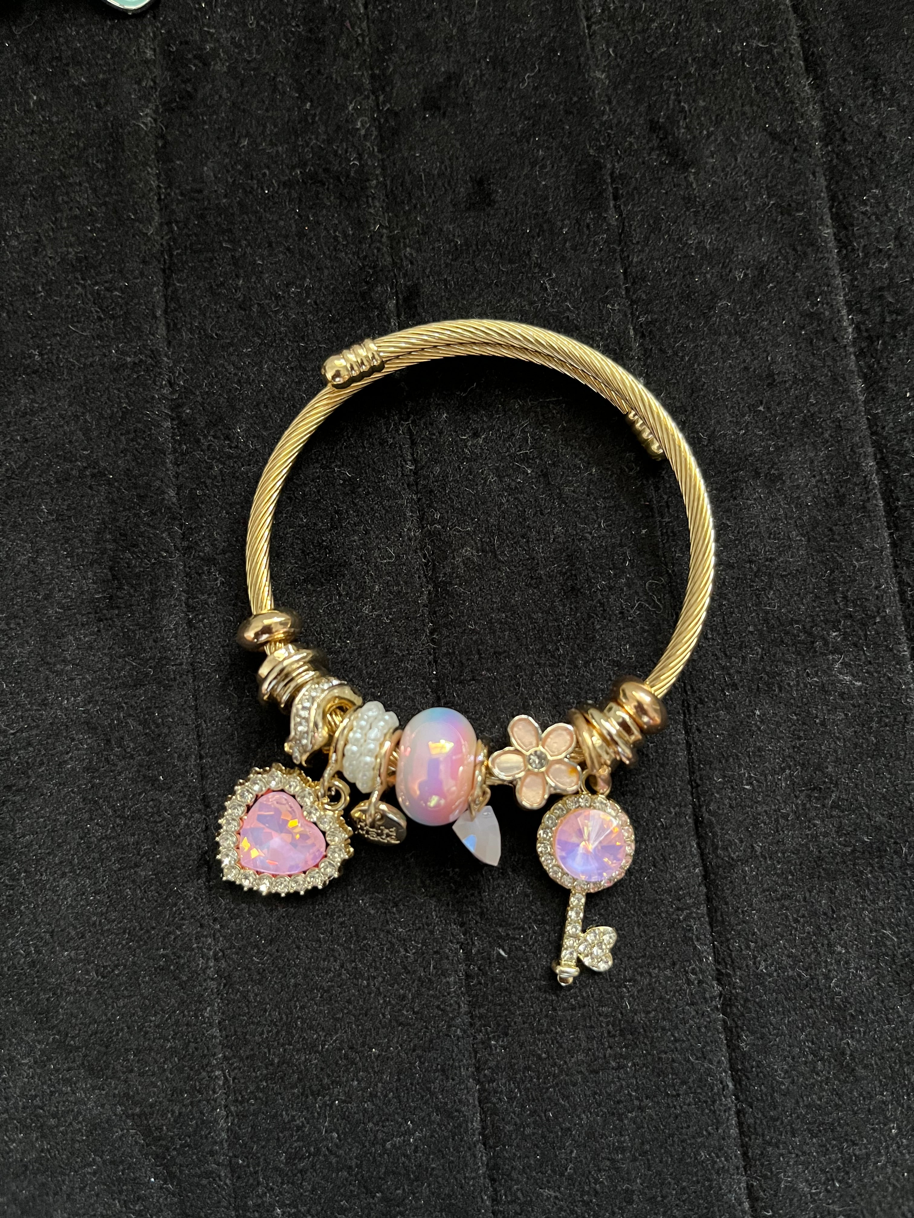 gold heart & key pandora bracelet