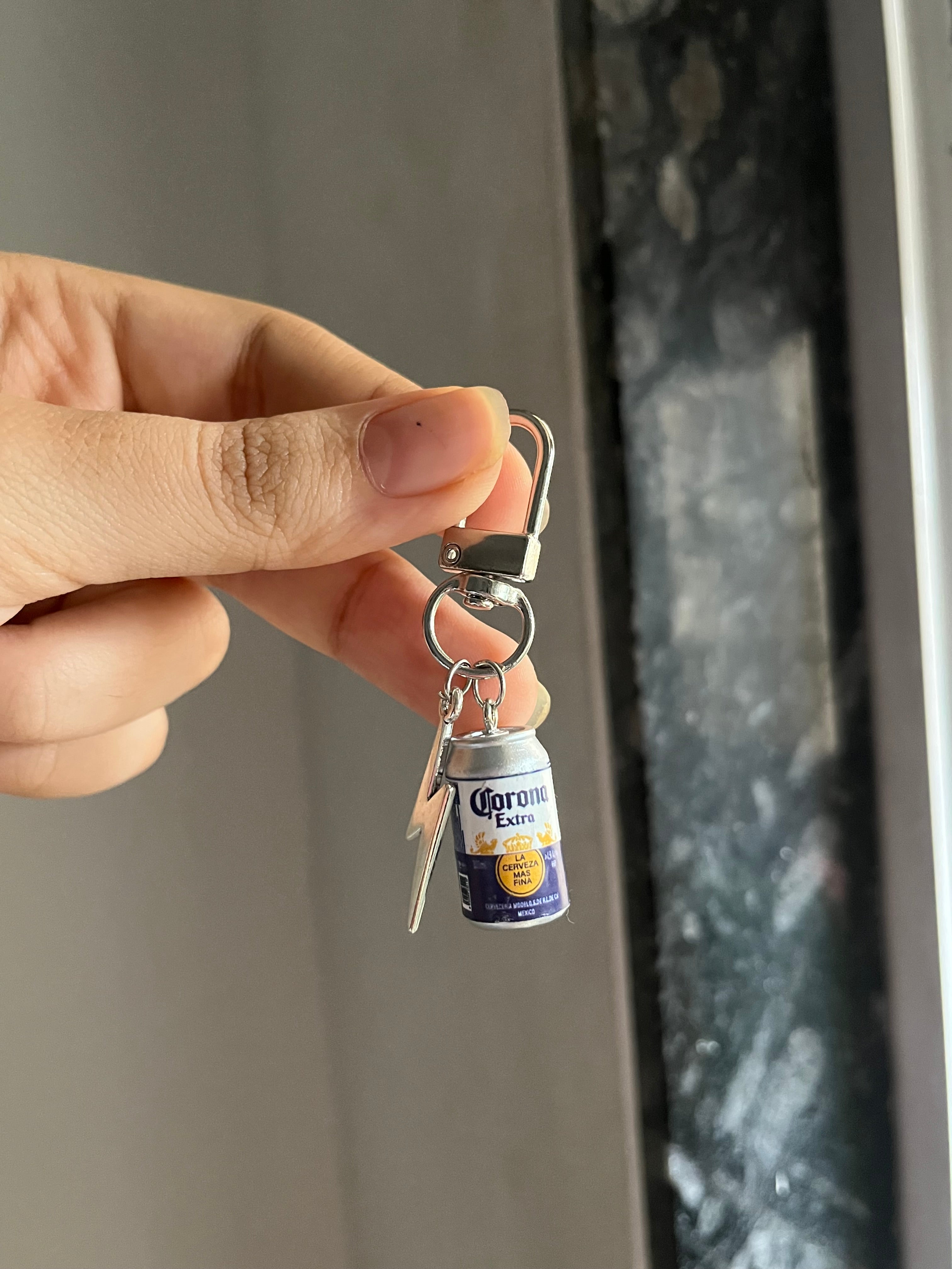 corona beer can keychain