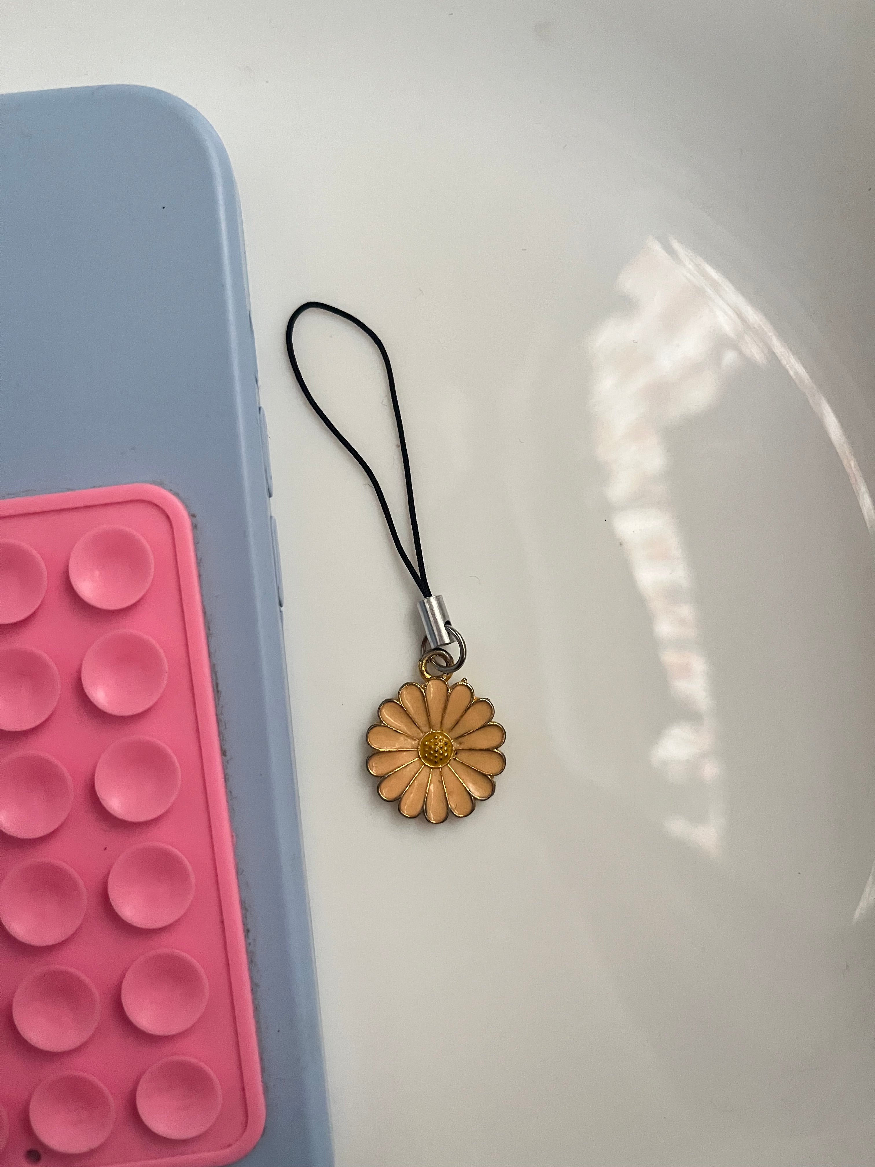 pink daisy phone hanging
