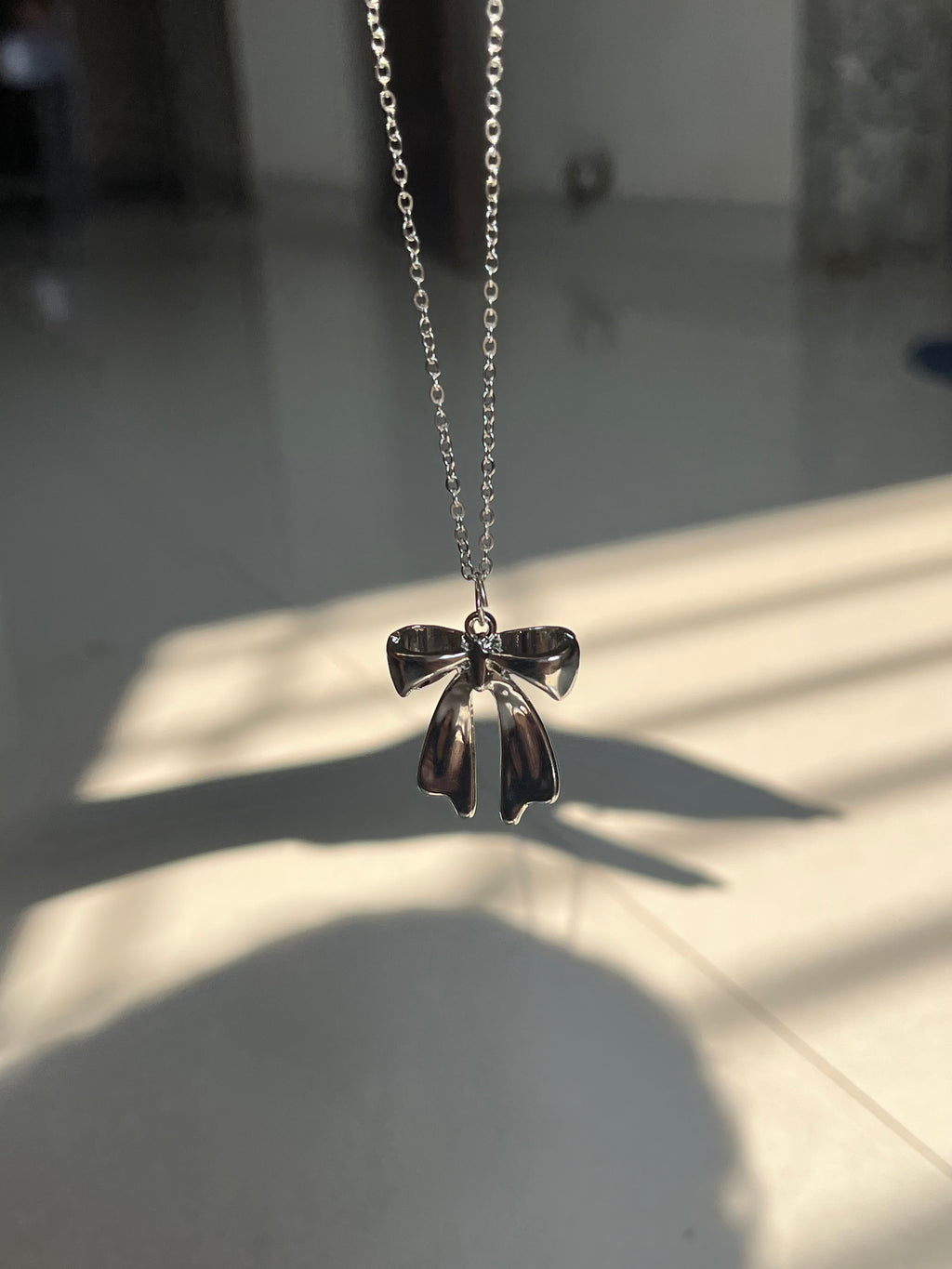 solid bow chain