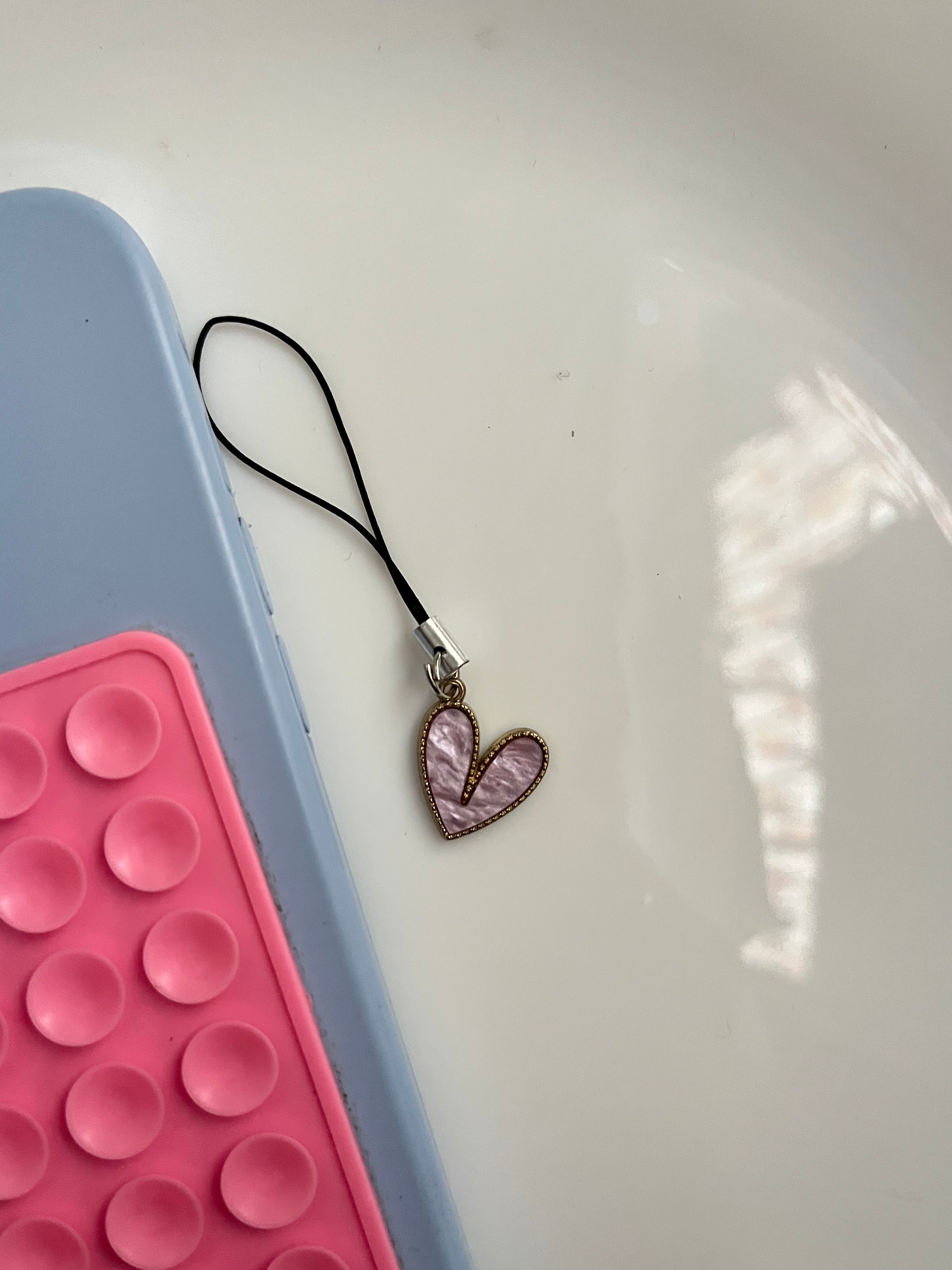 lillac heart phone hanging