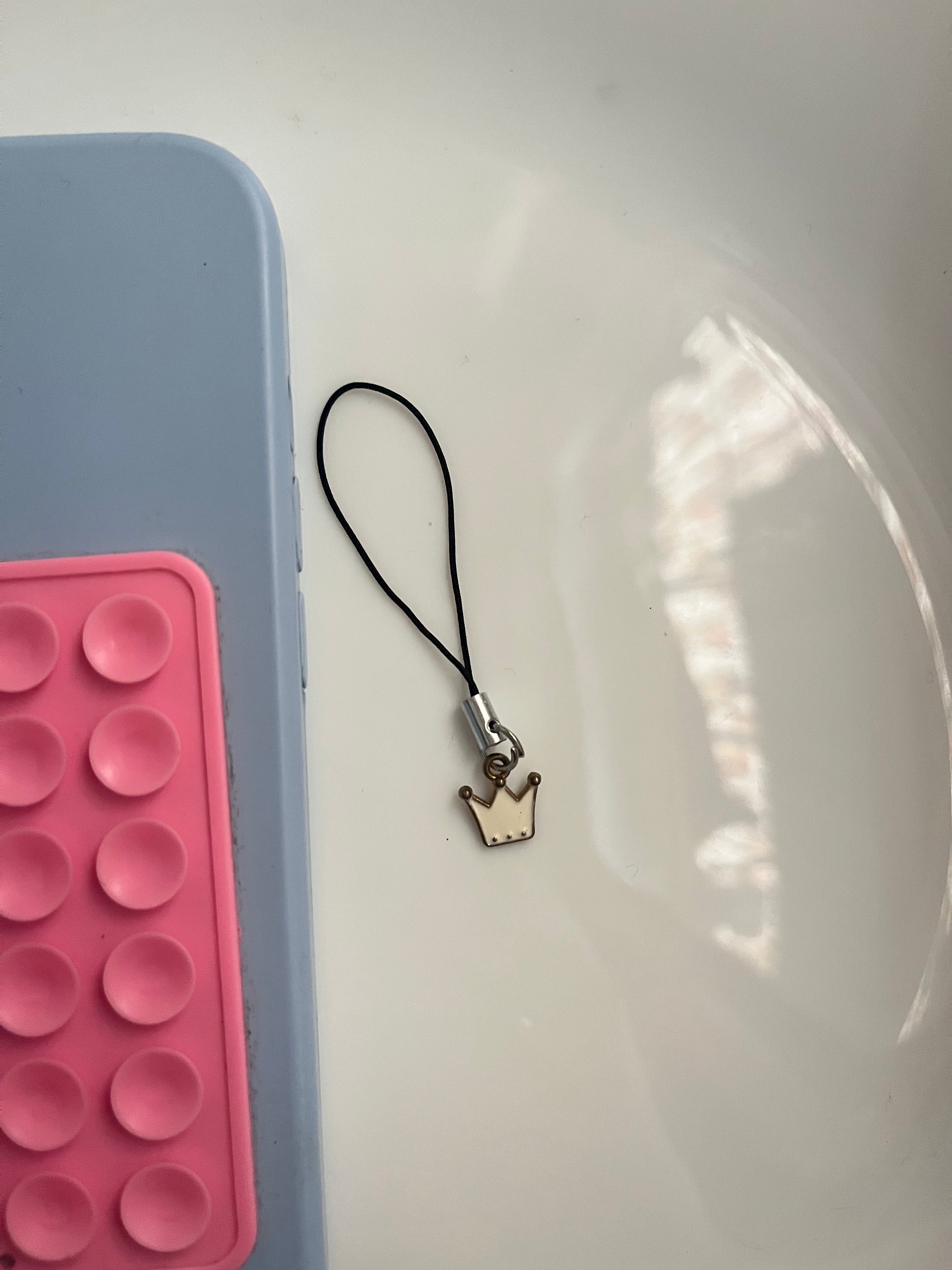 crown phone hanging