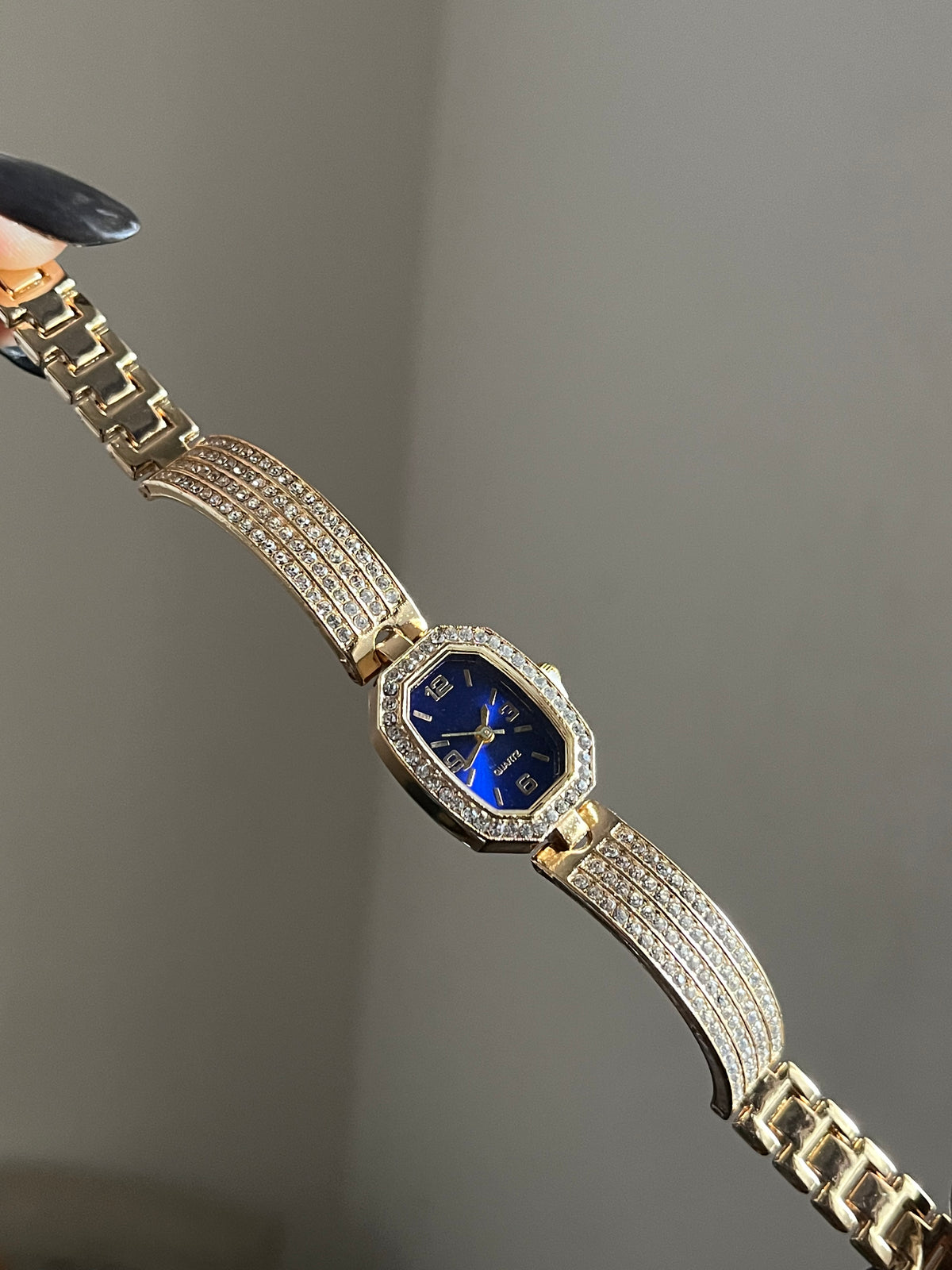 vintage watch 82