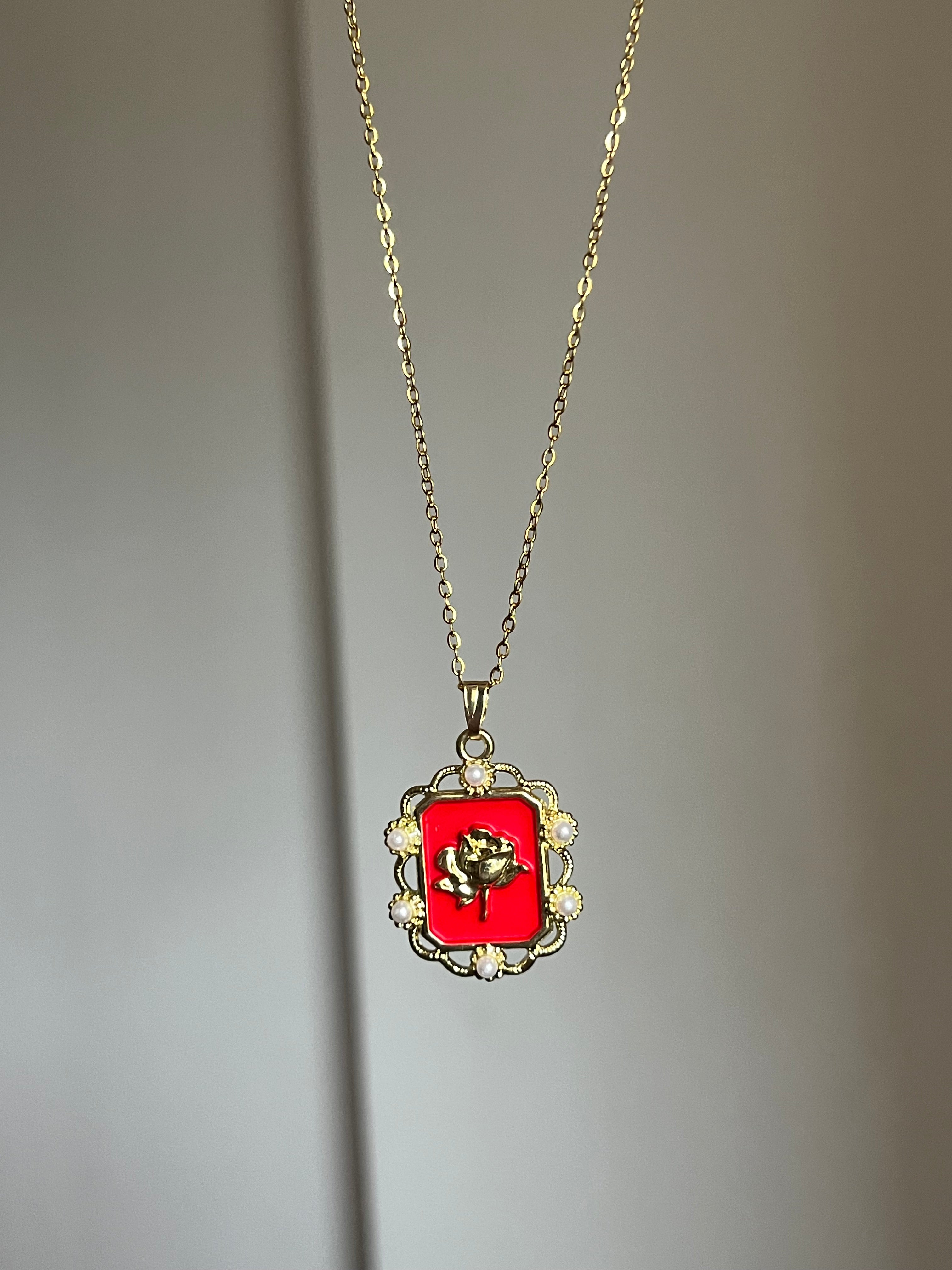 red rose chain