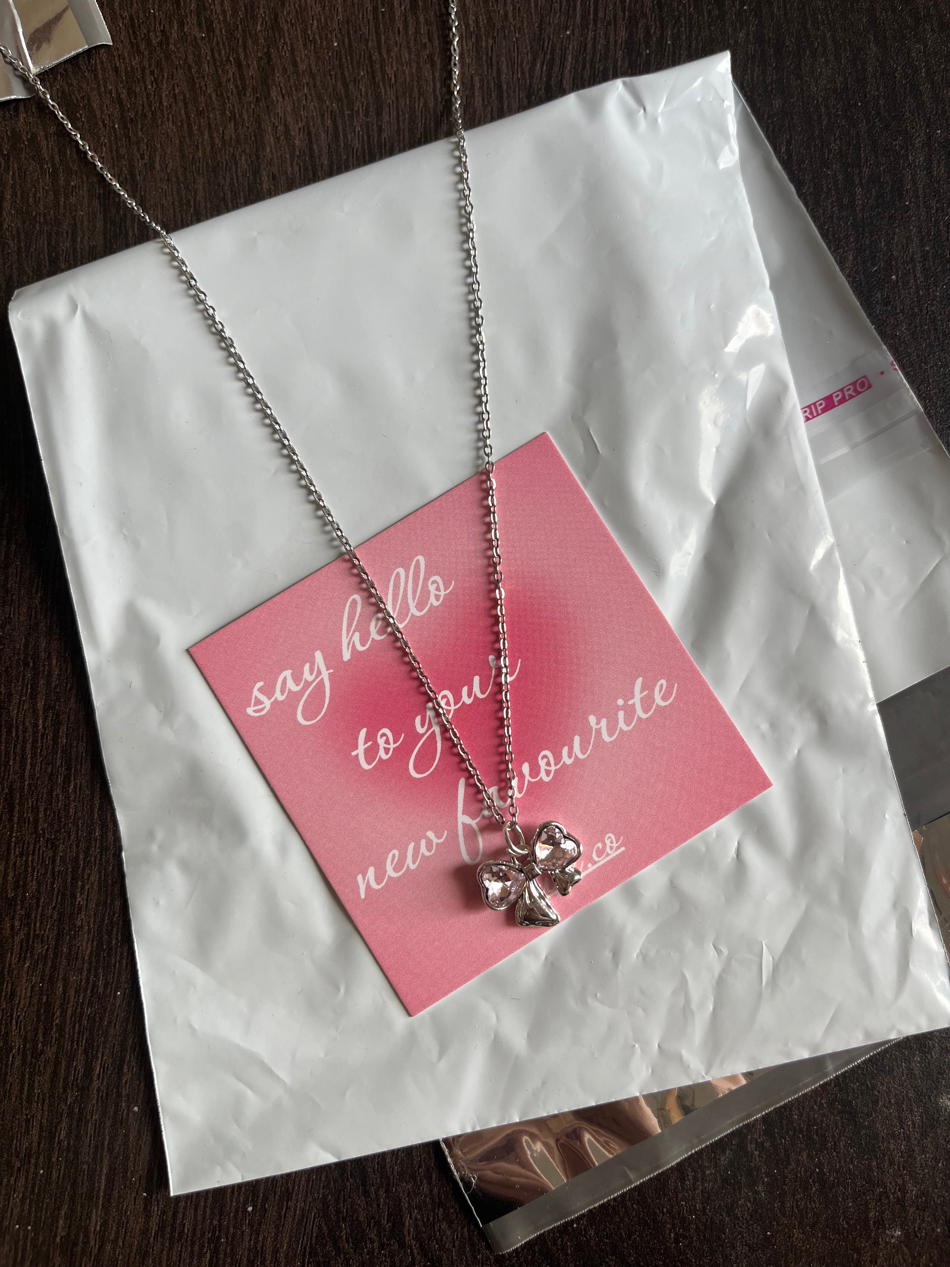 small bow chain