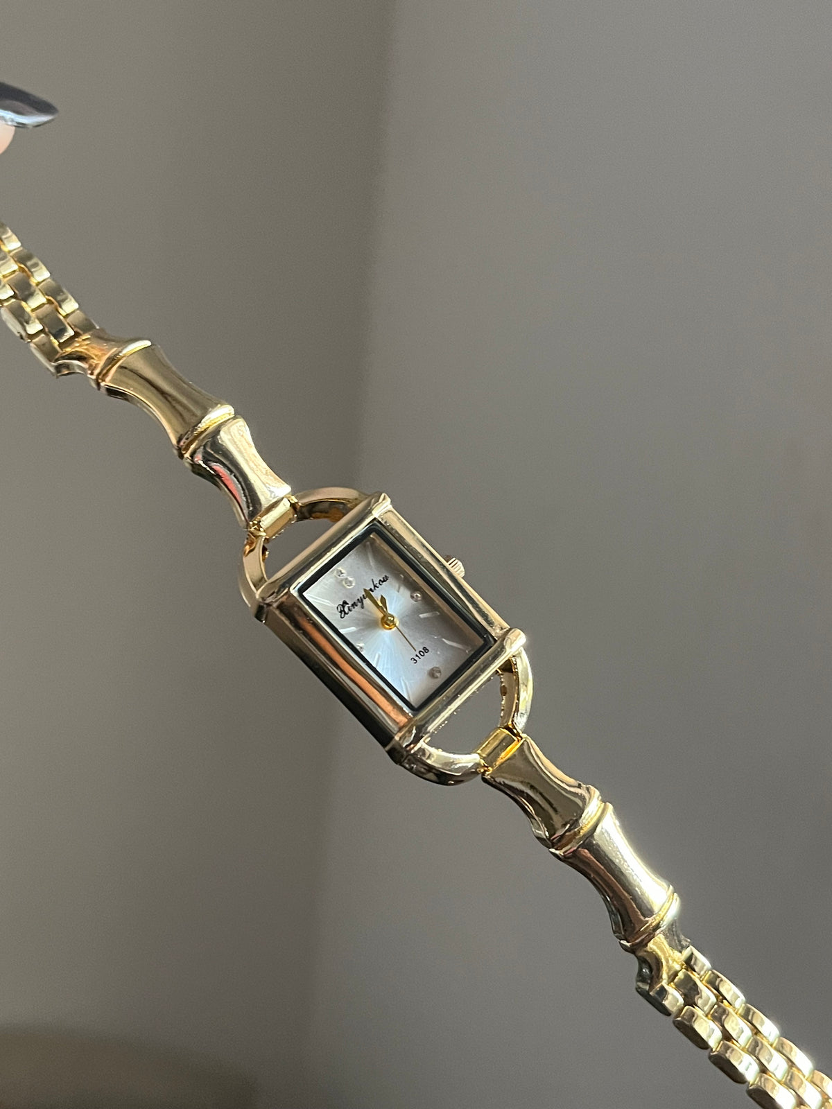 vintage watch 32