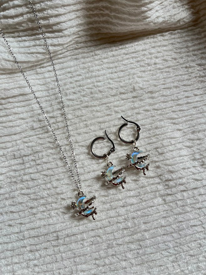 blue drippy moon set