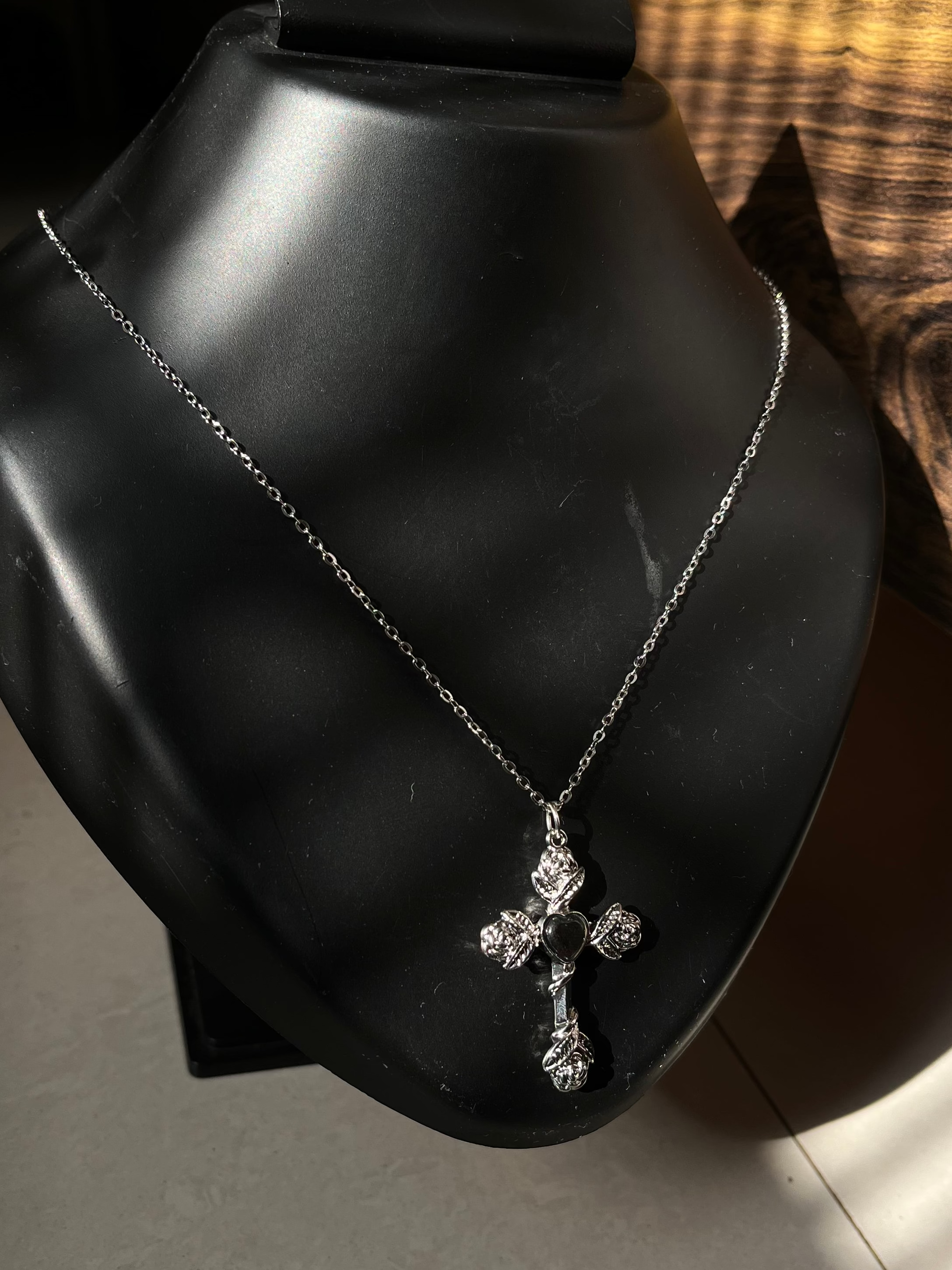 mighty black cross chain