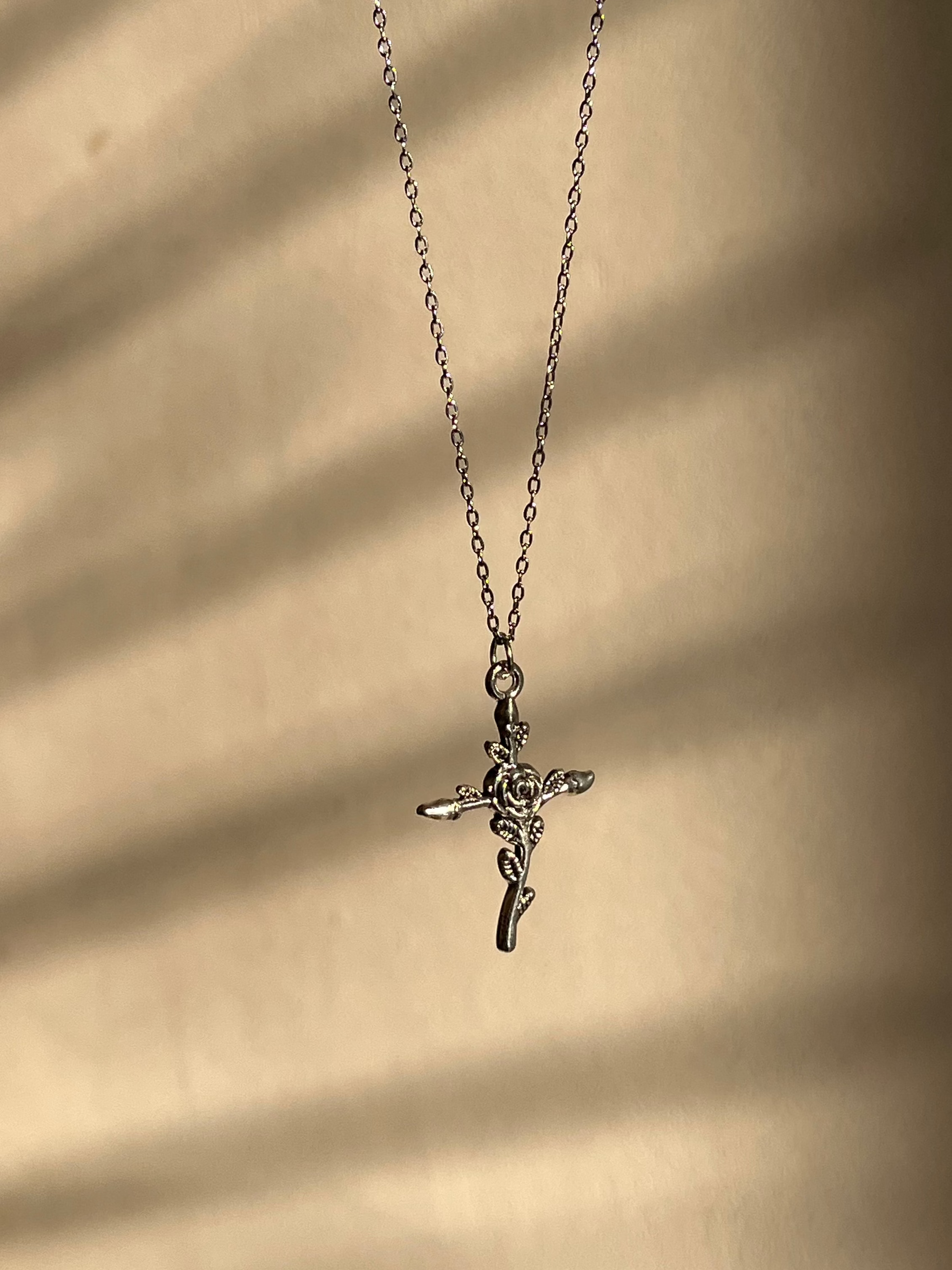 rose cross chain