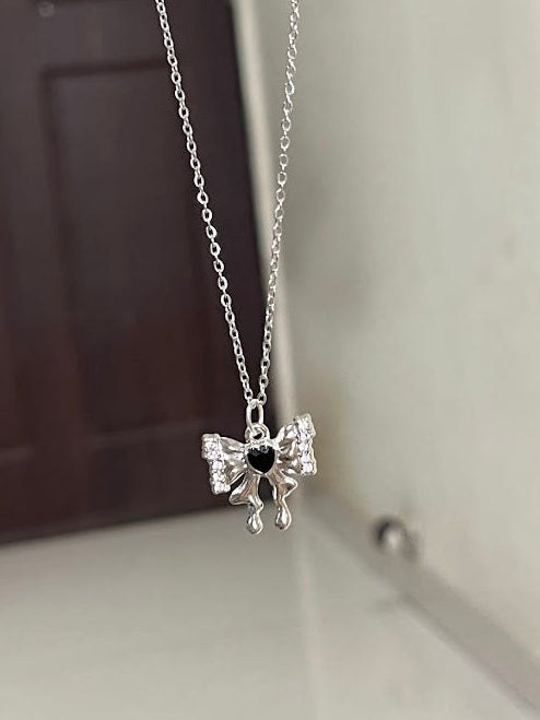 black diamond bow chain